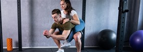 Partnerträning - Träningspasset som tränar både de vanliga musklerna och skrattmusklerna